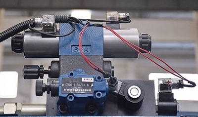 100t Cnc Metal Bending Machines, 3200 Mm Cnc Sheet Press Brake With E21 100 t CNC fémhajlító gépek, 3200 mm-es CNC lapprésfék E21-el