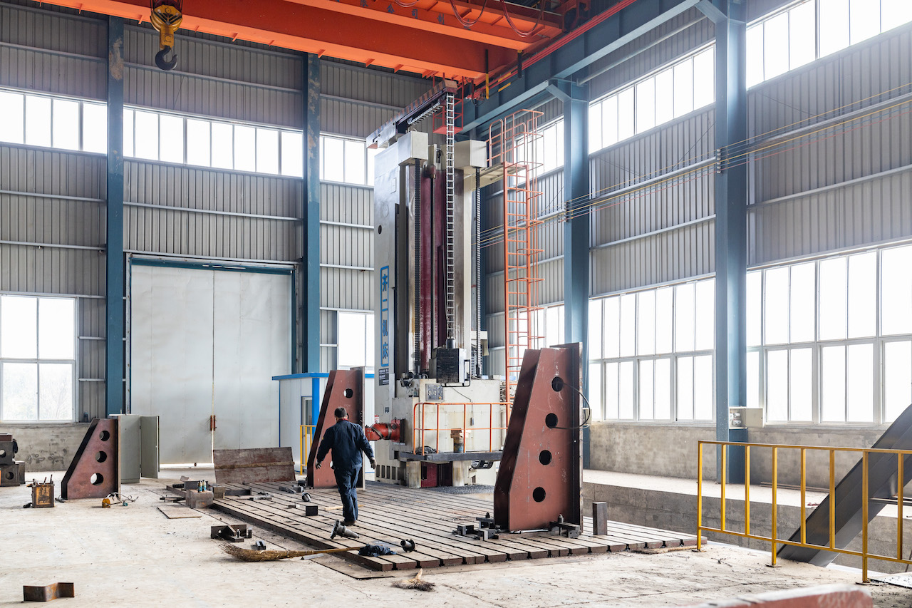 100t hidraulikus CNC fékprés Koronás Cnc présfék Delem