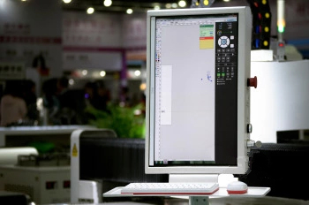 1500*3000mm 500w Racuys Or Ipg Fiber Laser Cutting Machine 1500*3000mm 500w Racuys vagy Ipg Fiber lézervágó gép