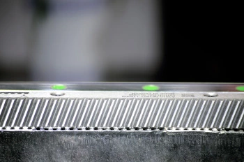 1500*3000mm 500w Racuys Or Ipg Fiber Laser Cutting Machine 1500*3000mm 500w Racuys vagy Ipg Fiber lézervágó gép