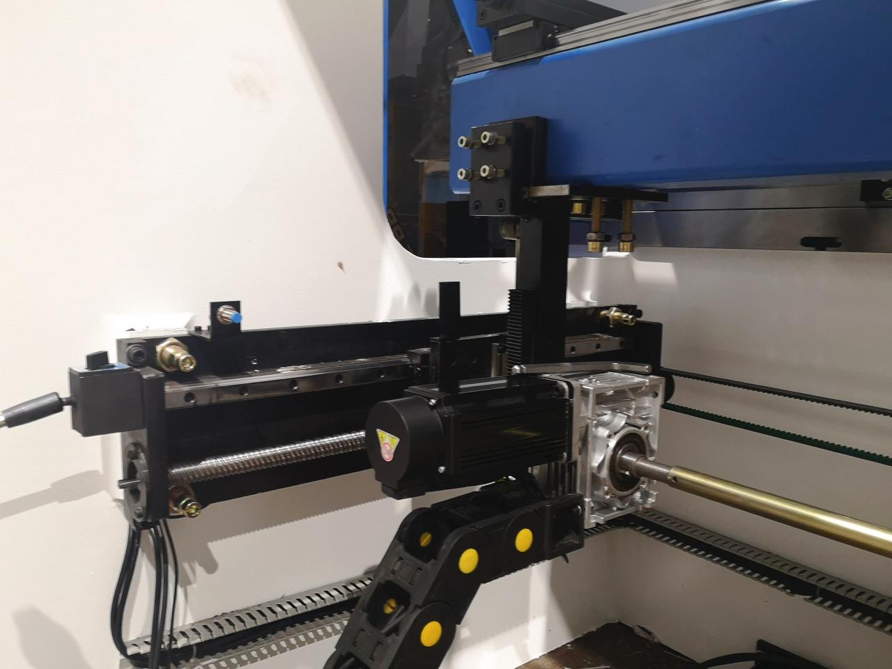 160t-4000 4 tengelyes CNC hidraulikus hajlítógép féknyomó