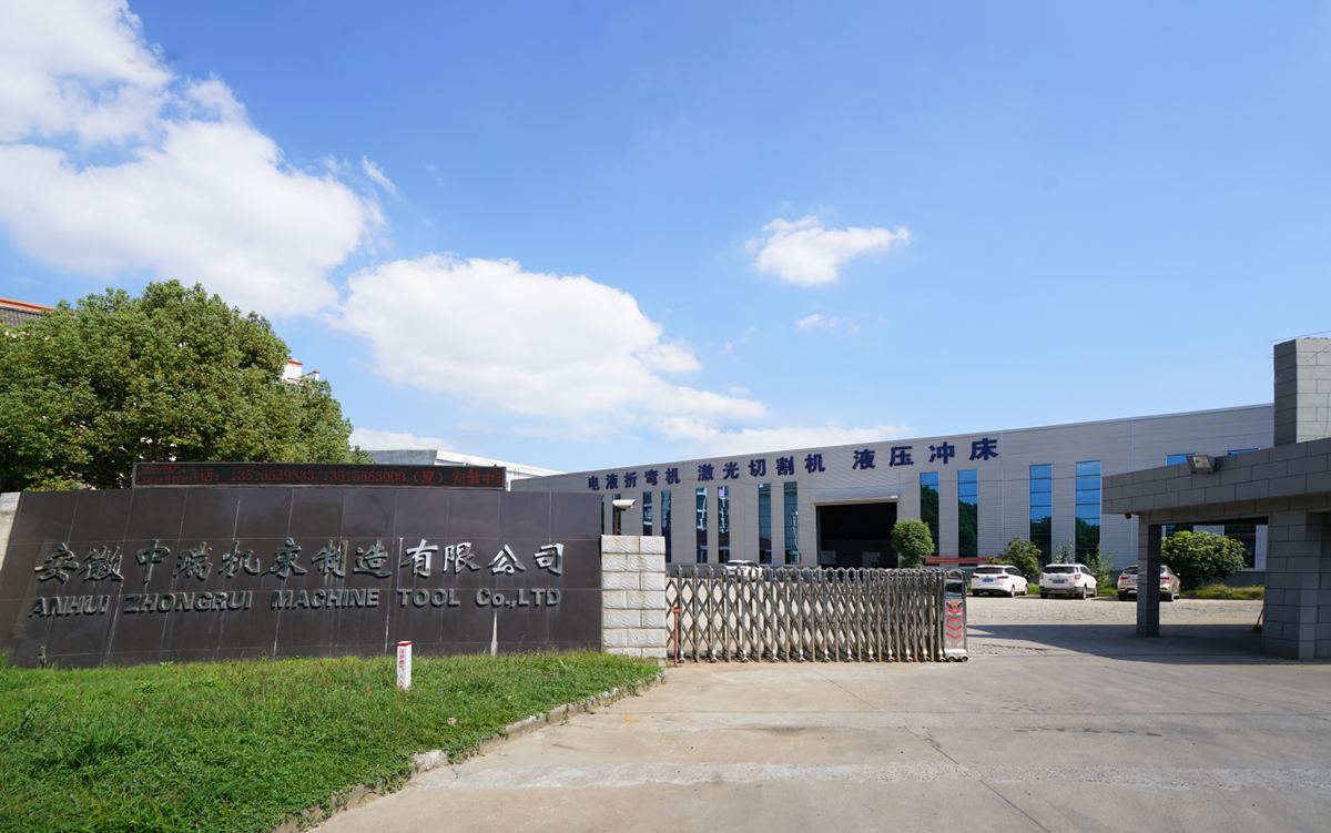 200t 300t szabványos ipari présfék Cnc hidraulikus présfékező gép