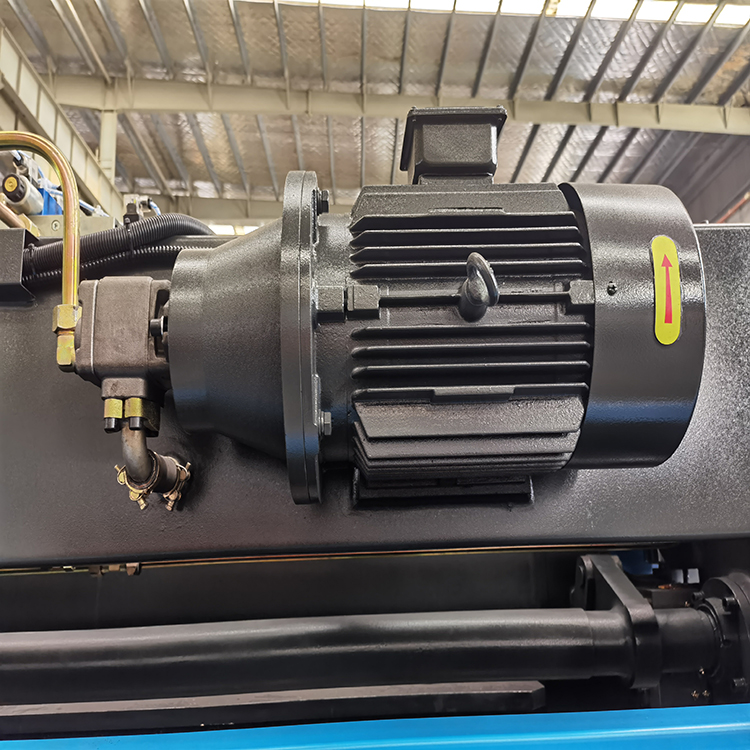300t/4000 Hydraulic Press Brake Machine 300t/4000 hidraulikus présfékező gép