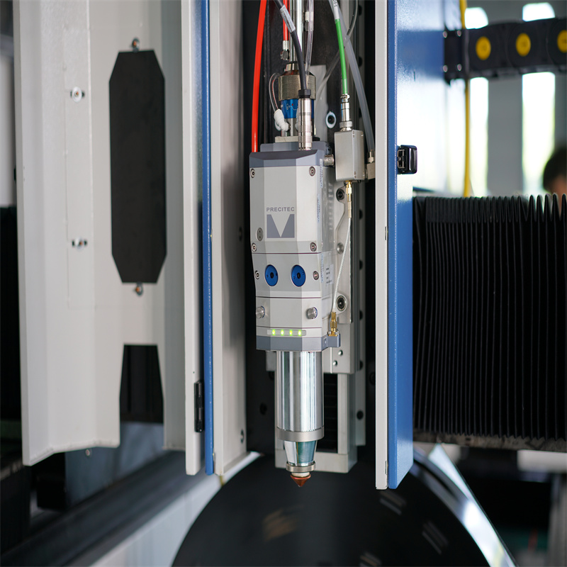 3015 1500x3000 alumíniumszálas lézervágó gép ipari lézeres berendezés