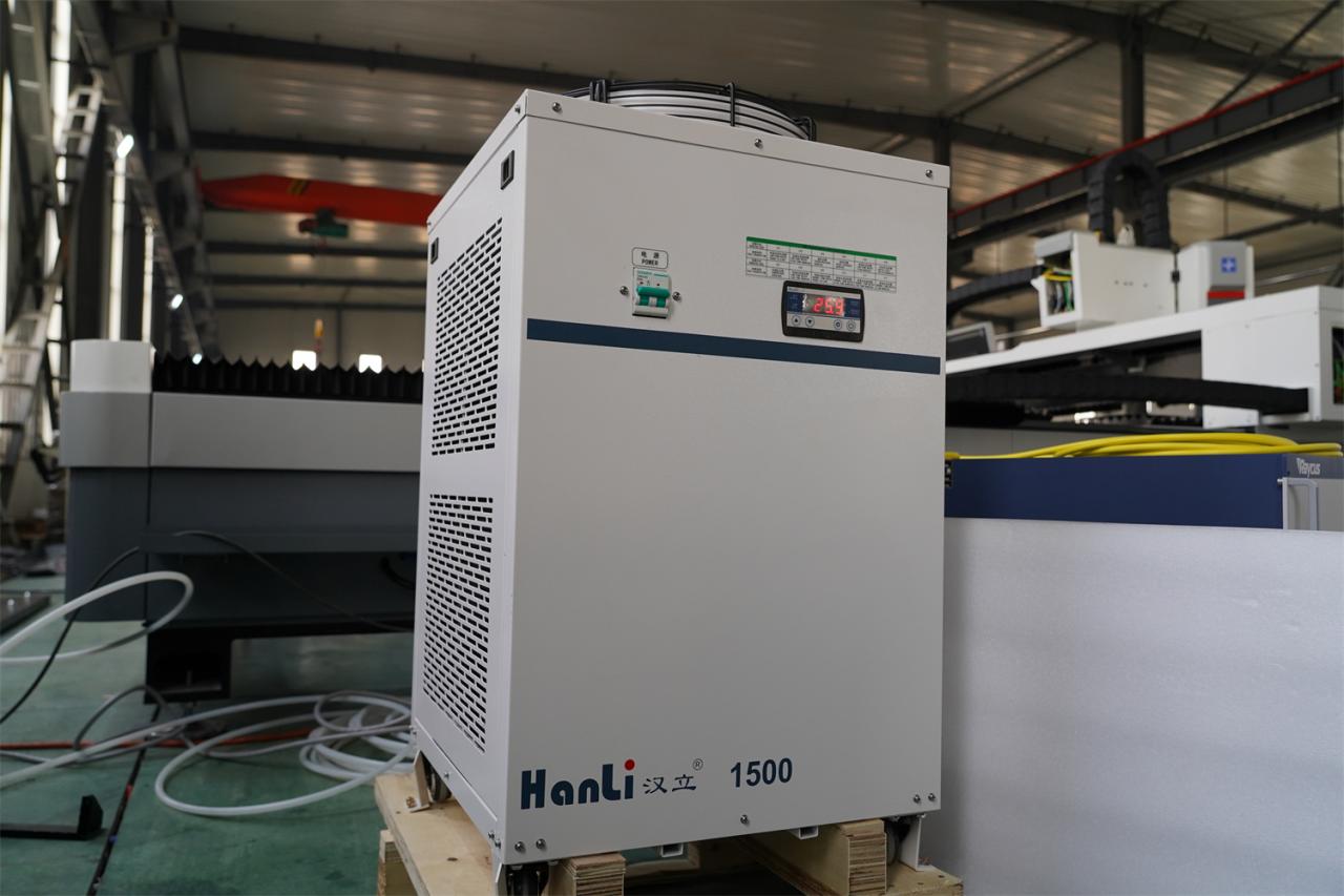 3015 4kw 1kw 2kw 3kw Stainless Steel Cnc Fiber Laser Cutting Machine 3015 4kw 1kw 2kw 3kw rozsdamentes acél Cnc szálas lézervágó gép