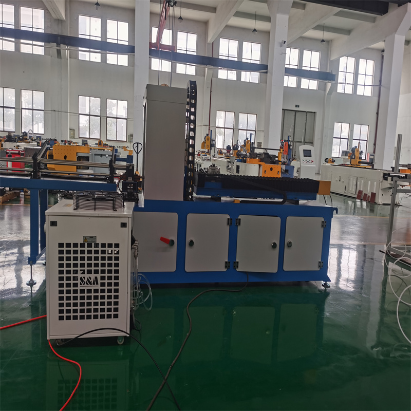 3015 Fiber lézervágó gép fémcsöves szénlemez acélhoz