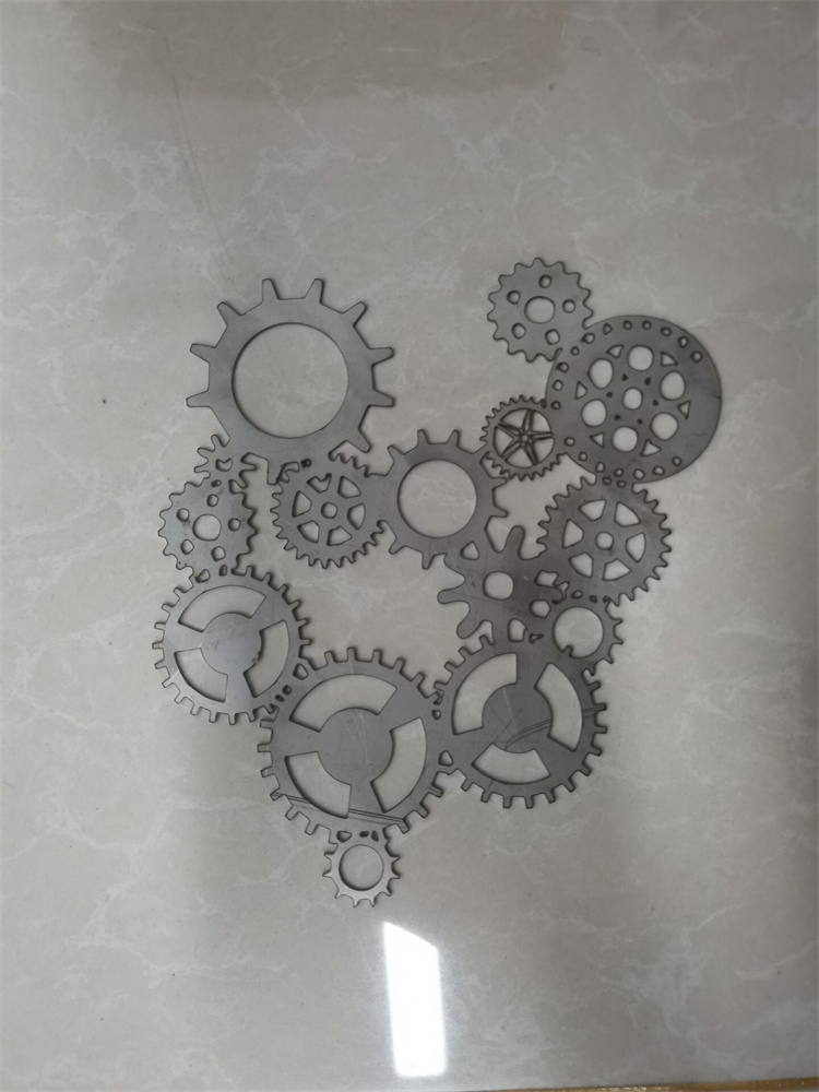 3015 Copper Carbon Stainless Steel Aluminum Iron Metal Cnc Fiber Laser Cutting Machine 3015 réz szén rozsdamentes acél alumínium vas fém Cnc szálas lézervágó gép