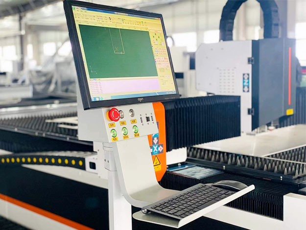 3015 Fiber Laser Cutting Machine For High-Speed Cutting Of 1-6mm Metal Materials 3015 Fiber lézervágó gép 1-6 mm-es fémanyagok nagy sebességű vágásához