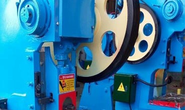 400 Ton Small Pneumatic Power Punch Press Mechanical Eccentric Punching Machine 400 tonnás kisméretű pneumatikus lyukasztóprés mechanikus excentrikus lyukasztógép