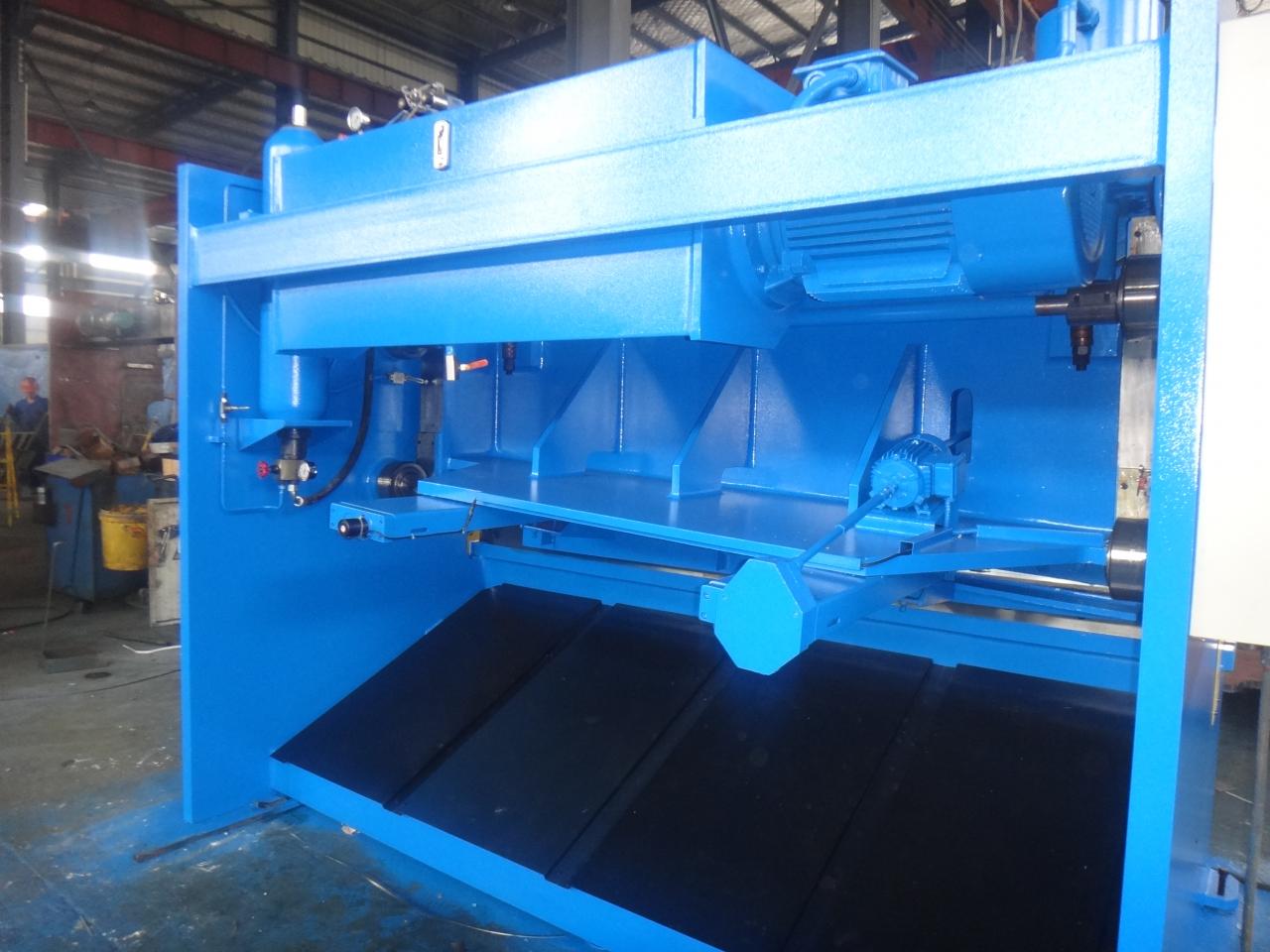 4mm Oem Qc11y-8x3200 Nc Hydraulic Guillotine Guillotine Shearing Machine 4 mm-es Oem Qc11y-8x3200 Nc hidraulikus guillotine guillotine nyírógép