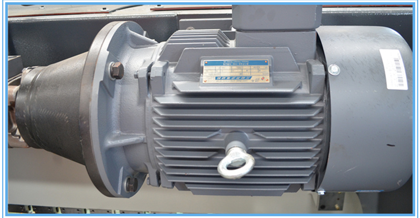 60t Q35-16 Hydraulic Ironworker Shearing Punching Bending And Notching Machine 60t Q35-16 hidraulikus vasmunkás nyíró lyukasztó hajlító és bemetsző gép