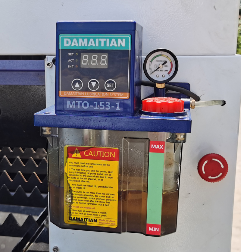 8mm 10mm Carbon Steel Laser Cutter 1530 4020 Cnc Fiber Laser Cutting Machine 8 mm-es 10 mm-es szénacél lézervágó 1530 4020 Cnc szálas lézervágó gép