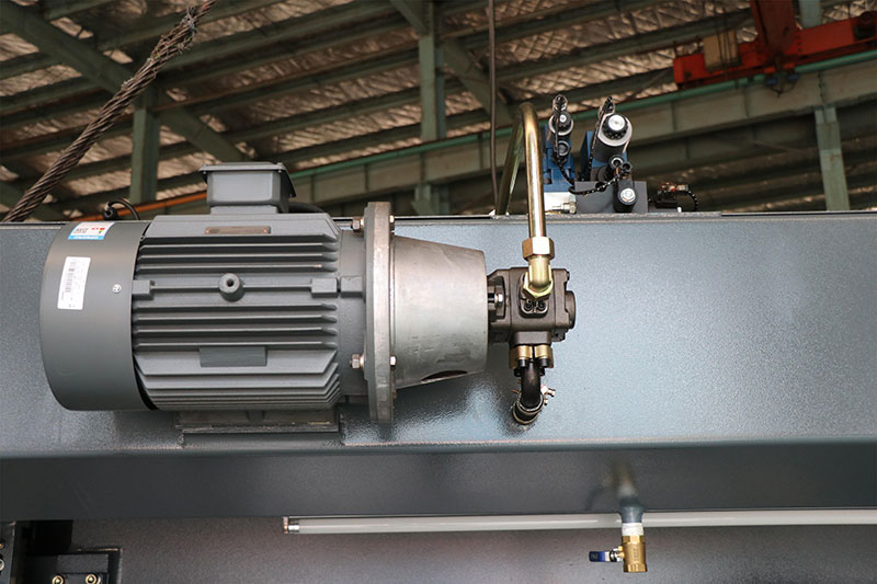 Fém présfék Wc-63t3200 fémlemez hajlítógép Cnc hidraulikus présfék