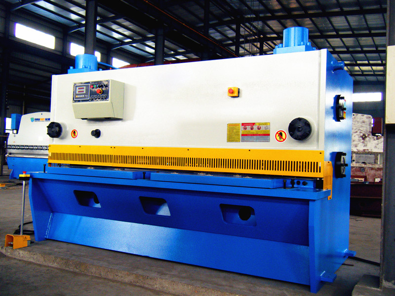 Aluminium Cutting Machine Hydraulic Guillotine Shearing Machine Pendulum Plate Shears Alumínium vágógép hidraulikus guillotine nyírógép ingalemezes olló