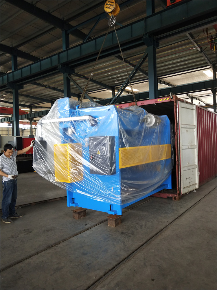 China Metal Hydraulic Press Brake Machine With Reasonable Price Kínai fém hidraulikus présfékezőgép elfogadható áron