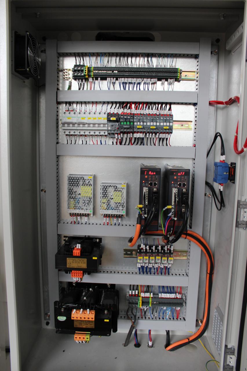 Cnc fém présfékező gép