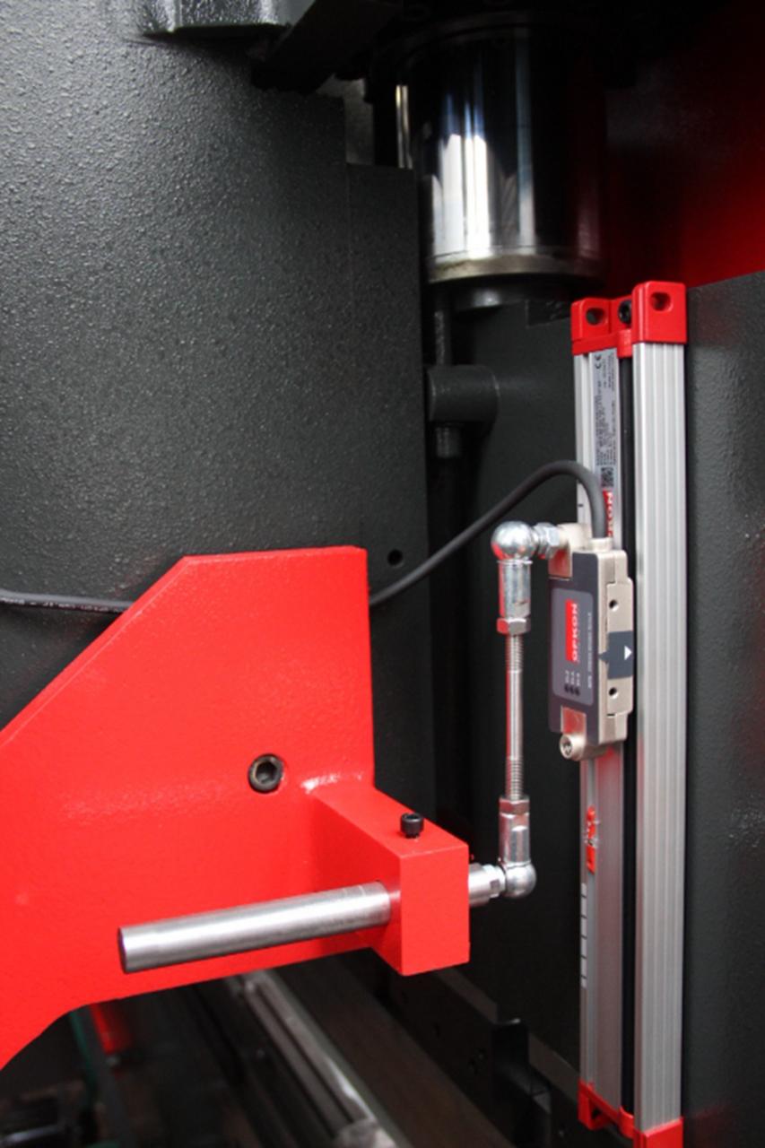 Delem Da66t 125 3+1 4+1 6+1 8+1 Cnc Hydraulic Press Brake For Metal Plate Bending Delem Da66t 125 3+1 4+1 6+1 8+1 Cnc hidraulikus présfék fémlemez hajlításhoz