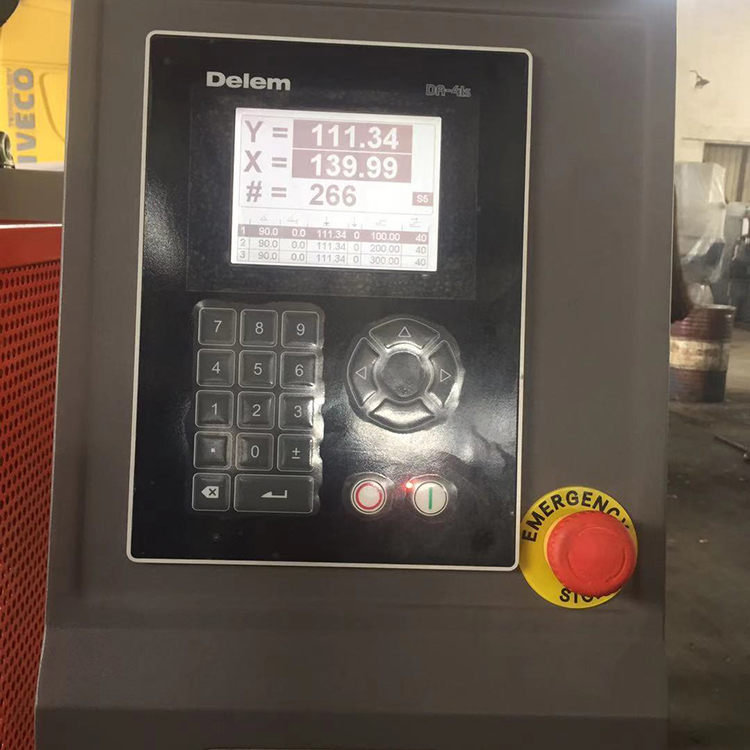 Hydraulic Press Brake Machine Acl Torsion Bar Synchro Mechanical Press Brake Hidraulikus présfékgép Acl Torsion Bar Synchro Mechanical Press Brake