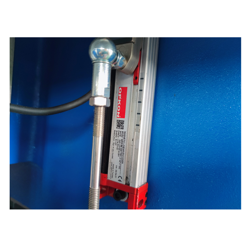 Hydraulic Press Brake Of 130t/3200mm 4+1 Axis Delem Da53t Cnc Press Brake Hidraulikus présfék 130t/3200mm 4+1 tengelyes Delem Da53t Cnc présfék