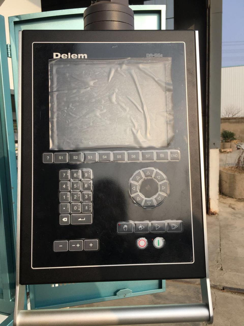 Hydraulic Stainless Steel Wc67y/k-300/6000 Mould Crowning Press Brake Hidraulikus rozsdamentes acél Wc67y/k-300/6000 formakoronás présfék