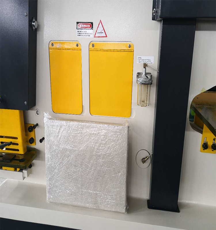 Metal Cutting Hydraulic Steelworkers Machine For Punching Cropping Notching Cutting Fémvágó hidraulikus acélmegmunkáló gép lyukasztáshoz Vágás Bevágás Vágáshoz