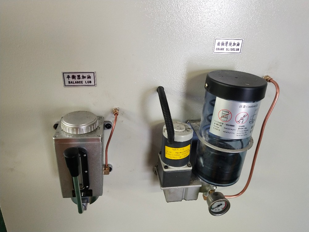 Pneumatic Friction Clutch High Performance Punch Press Machine Pneumatikus súrlódó tengelykapcsoló nagy teljesítményű lyukasztó présgép