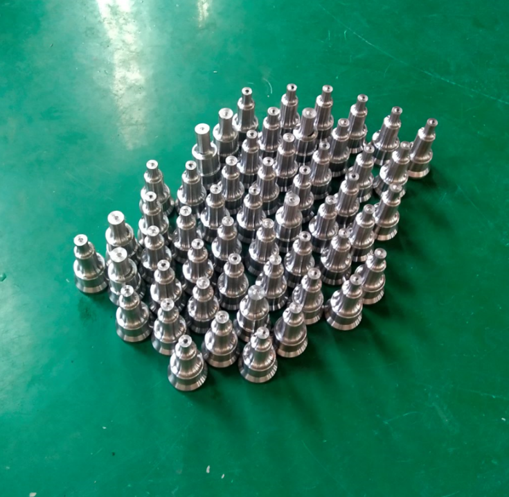 Q35y Series Hydraulic Ironworker Shearing And Punching Machine Q35y sorozatú hidraulikus vasmunkás nyíró- és lyukasztógép