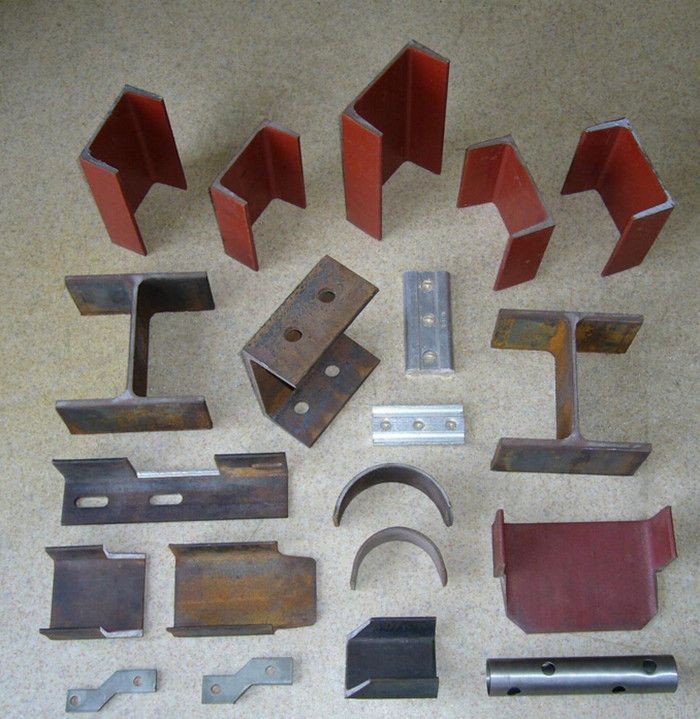 Q35y Series Hydraulic Ironworker Shearing And Punching Machine Q35y sorozatú hidraulikus vasmunkás nyíró- és lyukasztógép