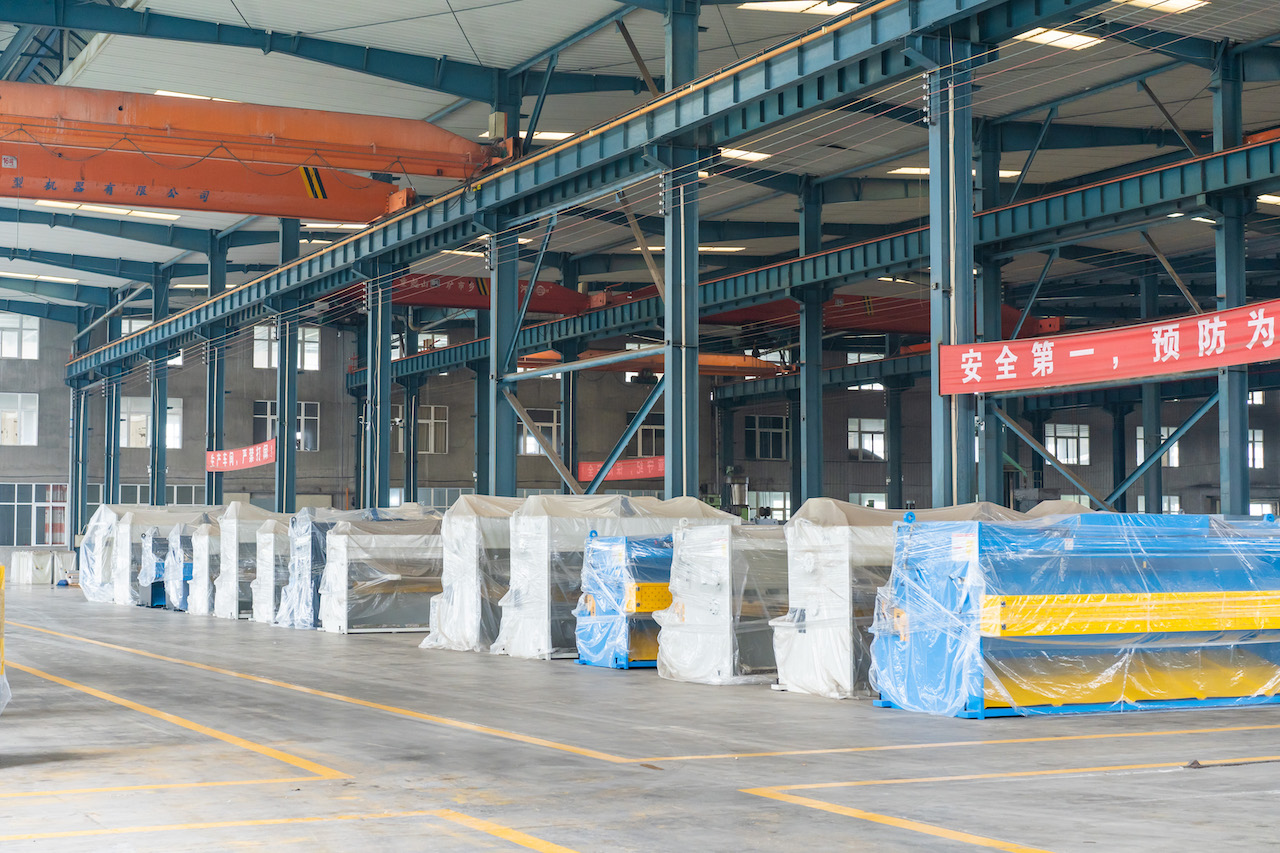 Qc11y 8x3200 Sheet Metal Shearing Machine Steel Plate Hydraulic Shearing Machine Qc11y 8x3200 fémlemez nyírógép acéllemezes hidraulikus nyírógép