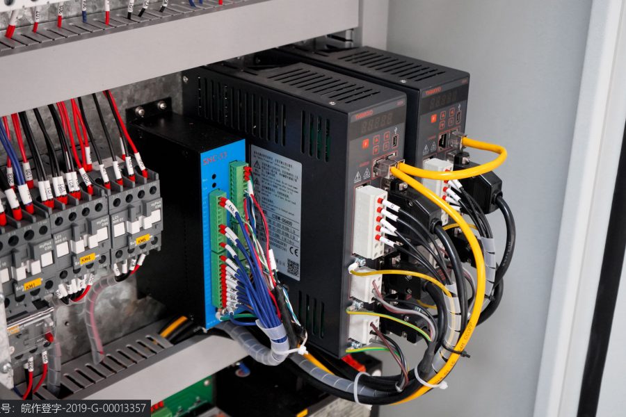 Wc67 Hydraulic Press Brake / CNC Press Bending Machine / Plate Bending Machine China Wc67 hidraulikus présfék / CNC préshajlítógép / lemezhajlító gép Kína