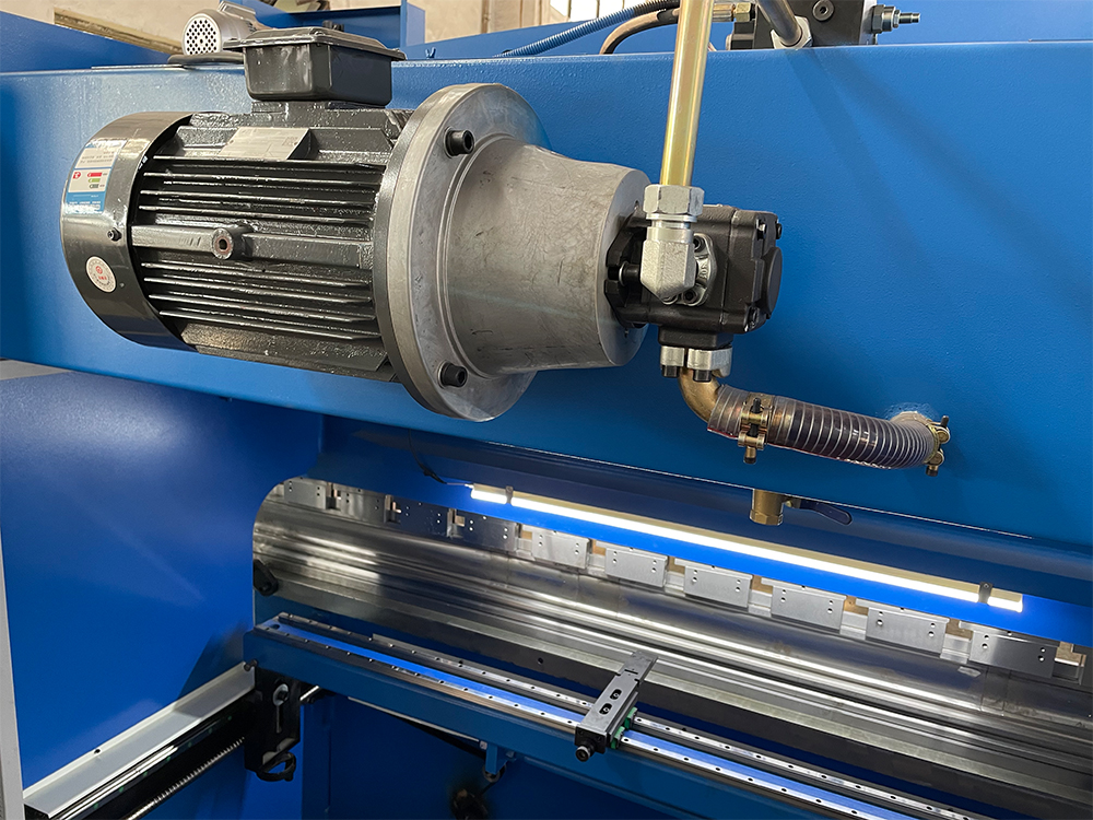 Wc67k-400T Cnc Plc Manual Sheet Bending Machine Hydraulic Nc Press Brake Machine Wc67k-400T Cnc Plc kézi lemezhajlító gép hidraulikus Nc présfékgép